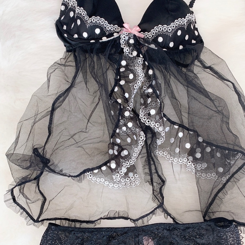 VS embroidery babydoll set